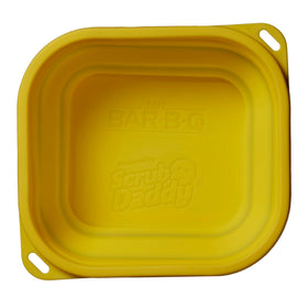 Mr. Bar-B-Q Collapsible Scrub Tub's hanging hole doubles as a convenient handle.