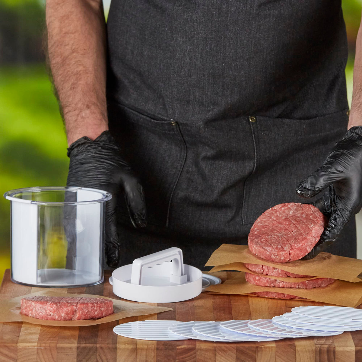 Mr. Bar-B-Q non-stick release insert ensures easy patty release and less tearing.