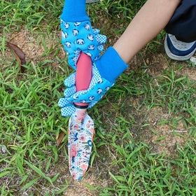 MSUPSAV Kids Garden Gloves pattern 2; colorful pattern supports outdoor learning.