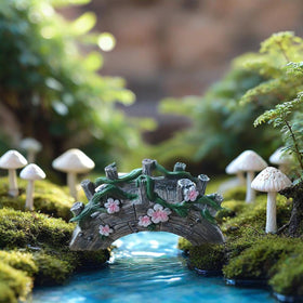 MUAMAX Fairy Garden Bridge resin material, durable and weather-resistant for outdoor displays.