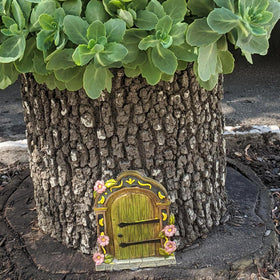 MUAMAX Fairy Garden Door five-inch high, compact focal point for corners.