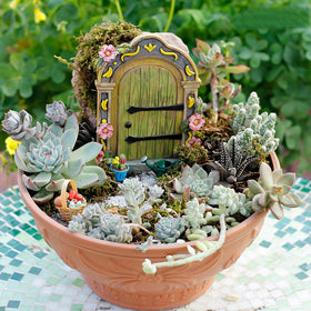 MUAMAX Fairy Garden Door outdoor use with durable resin for garden displays.