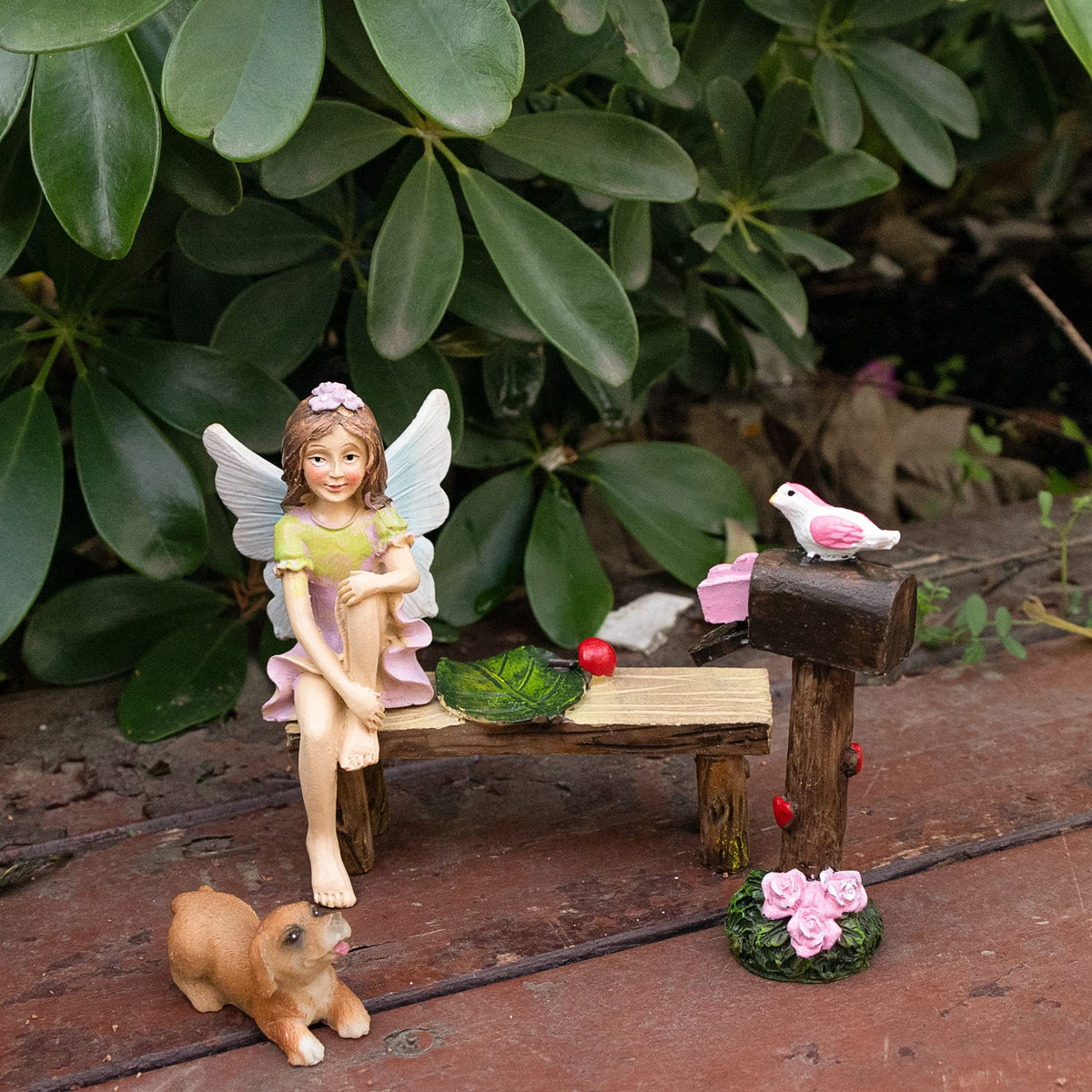 MUAMAX fairy garden gift set makes a charming present.