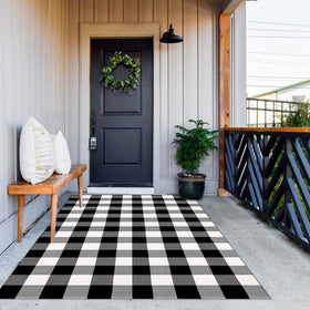 MUBIN cotton buffalo plaid rug in outdoor style adds timeless charm.