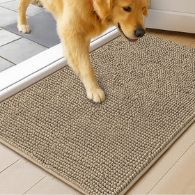 MudGuard Mat front view shows absorbent fibers catching muddy paw moisture at the entry