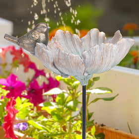 MUMTOP bird bath with sturdy metal stake for stable outdoor use.