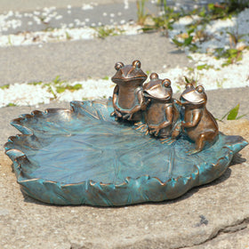 MUMTOP bird bath with outdoor leaf design and frog accents attract birds