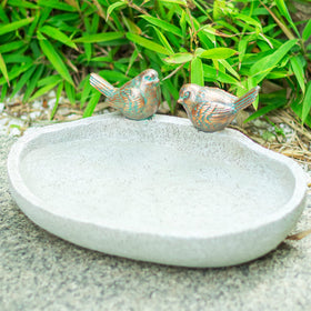 MUMTOP Bird Bath with oval design attracts birds to your yard for peaceful garden moments