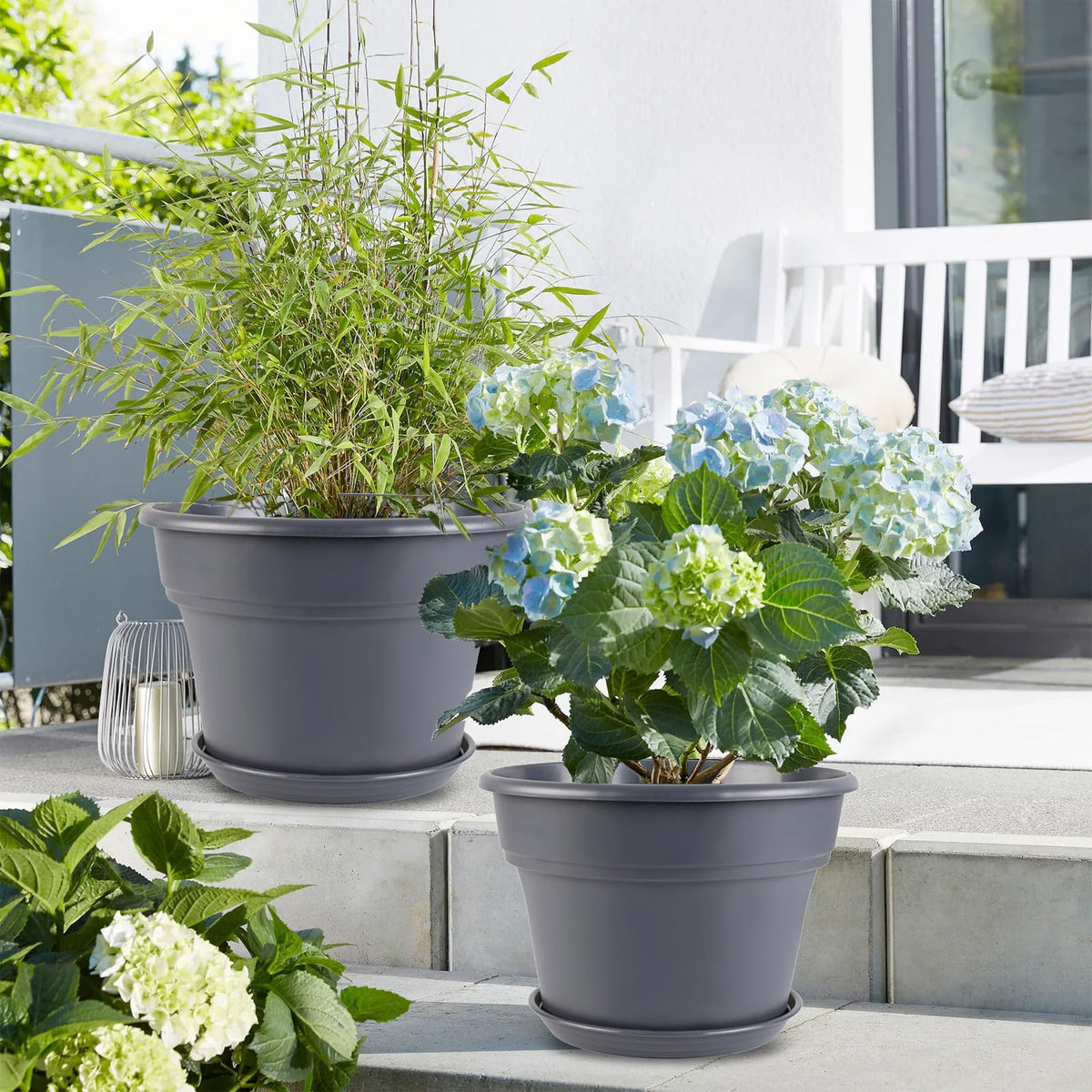 Myfeegoin rolled-rim pot is easy to move and handle.