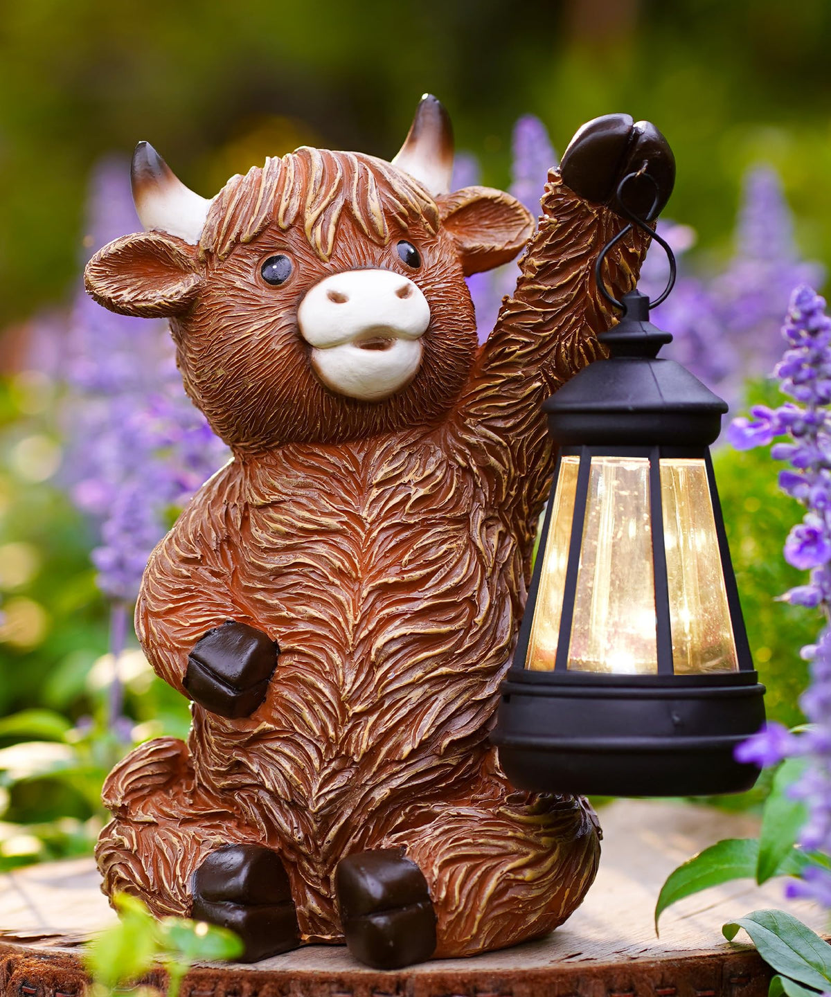 Nacome Highland Cow walkway-lighting accent for evening strolls.