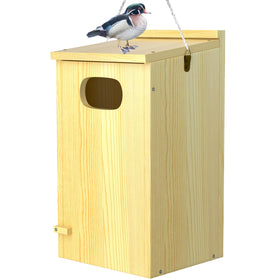 Nalwort Duck House outdoor hanging rope enables flexible pondside placement.