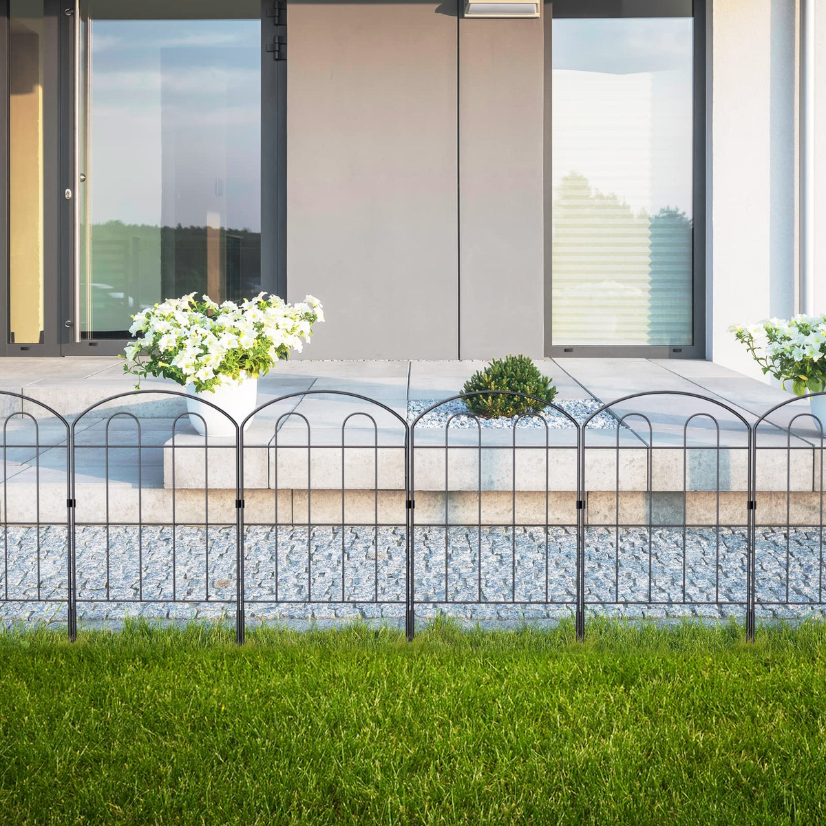 Nananardoso path edging fence borders and tidies garden edges.