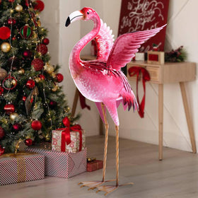 Natelf backyard flamingo statue with two U-shaped stakes improves stability.