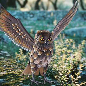 Natelf yard art owl with stable base and U-shaped stake.