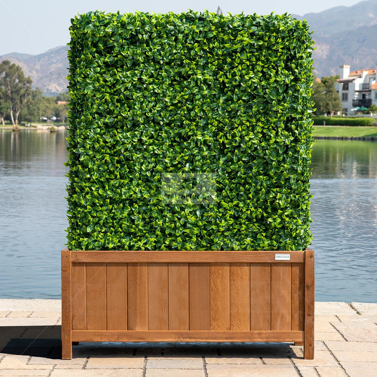 NatraHedge Hampton Classic planter box base slats, promotes even water drainage.