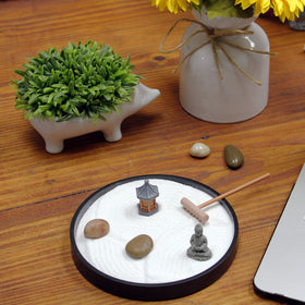Nature's Mark Zen Garden black round base with rocks for decor