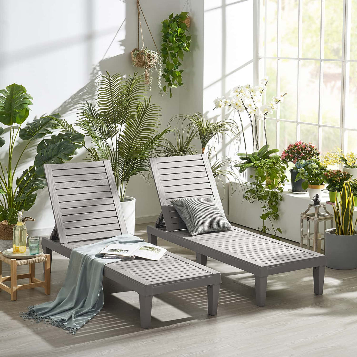 Nestl fully flat option is great for mid-day resting.