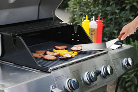 New Star Foodservice 36350 easy-clean construction simplifies post-service maintenance