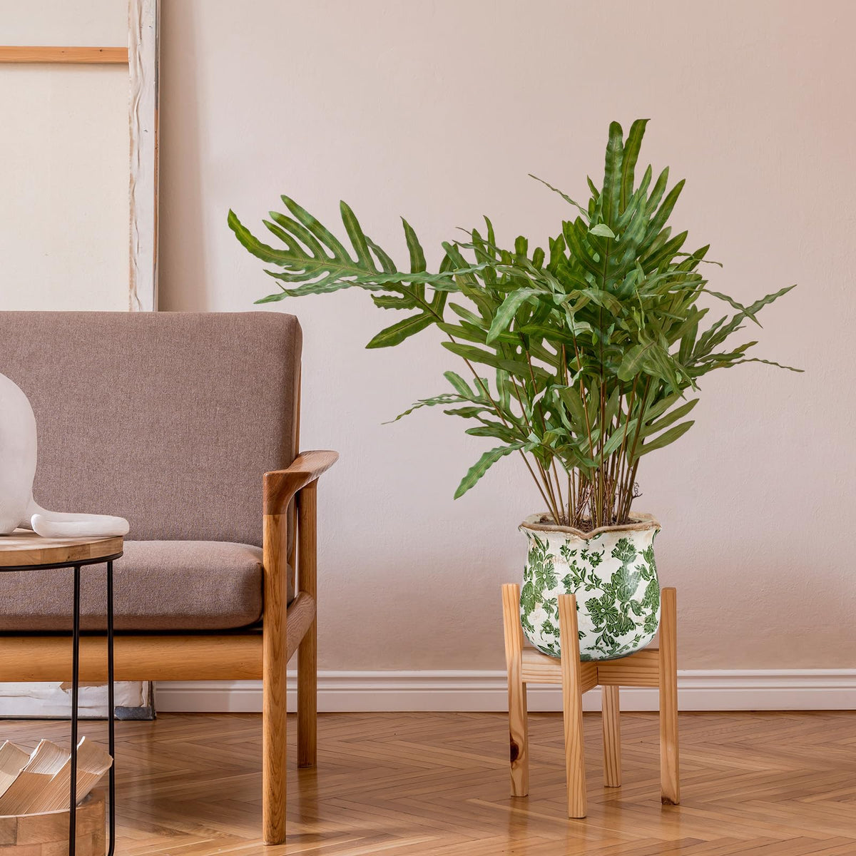 Newtay gift-ready ceramic plant pot suitable as a thoughtful housewarming present.