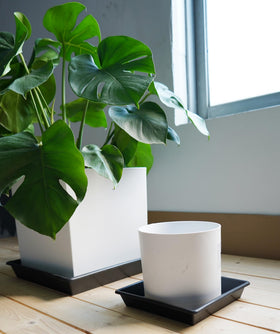 NIMYAU square saucer 14-inch; ideal for patios and balconies.