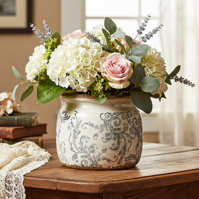 Ninehaoou vintage planter makes a thoughtful gift for plant lovers.