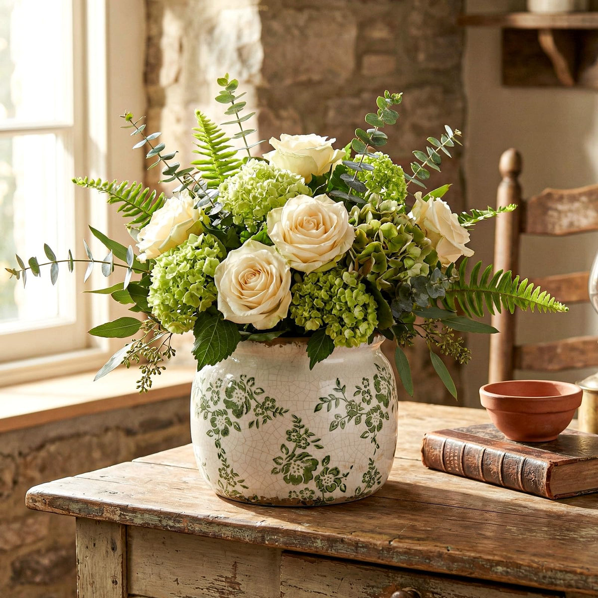Ninehaoou planter with ditsy floral motif for home decor.