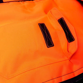 Notch durable 600D shell resists water and oil exposure.