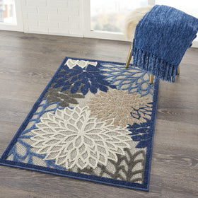 Nourison Aloha suitable for patios, decks, porches and outdoor spaces.