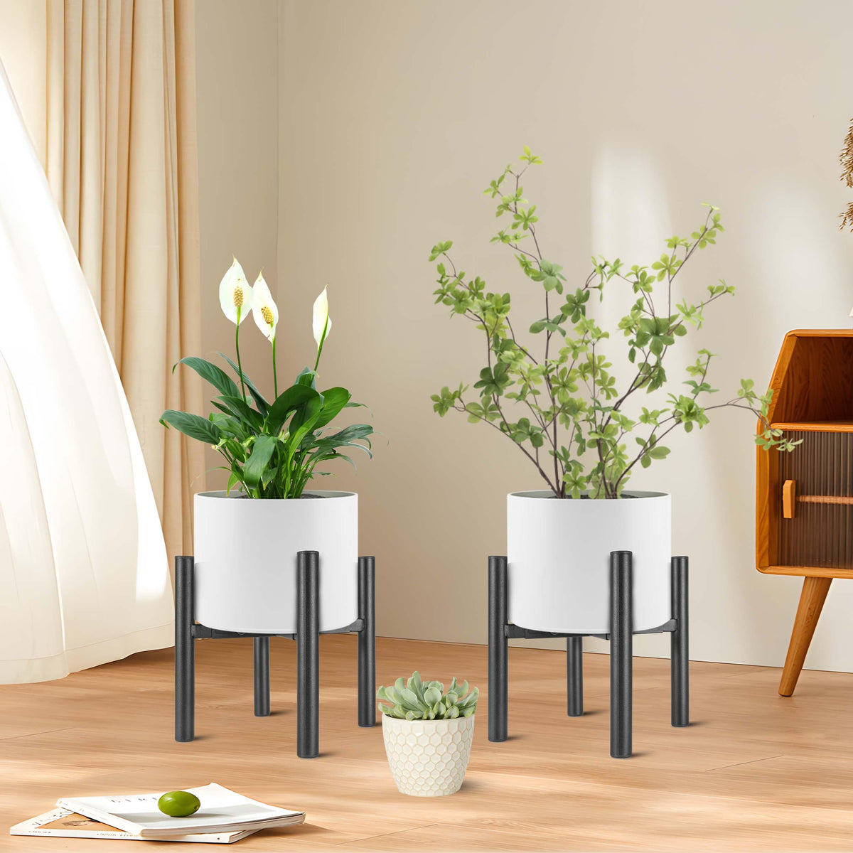 NSYOOMH durable black metal frame provides stable plant support.