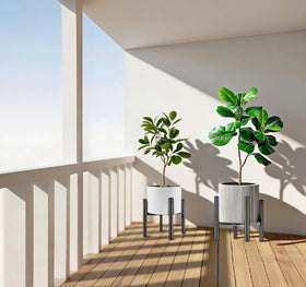 NSYOOMH vertical display plant stand showcases plants at varying heights.