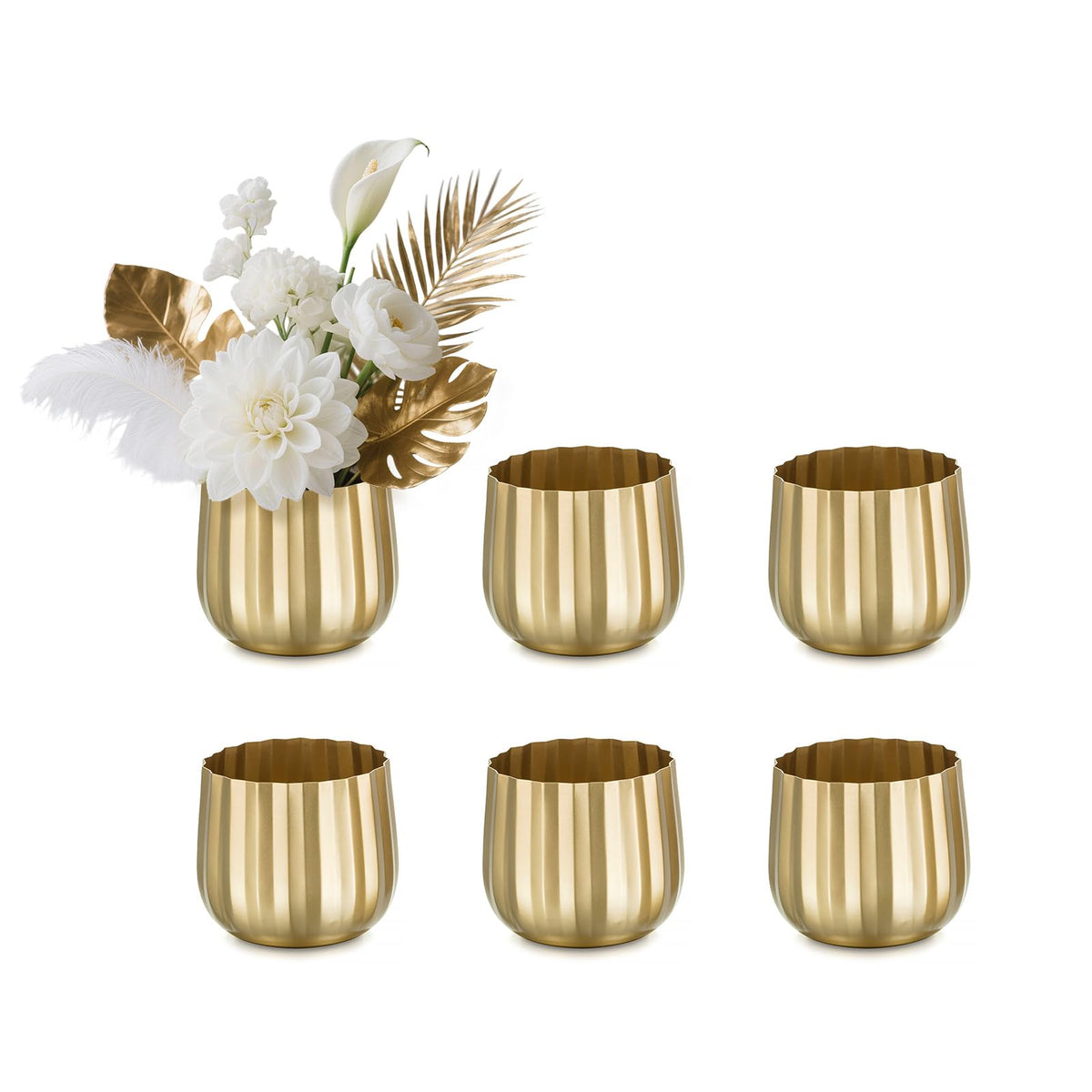 NUPTIO gold ribbed vase 4-inch as an elegant table centerpiece.