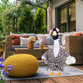 OBUSATT Easy-to-wear goose costume fits 23-inch geese for quick refreshes.