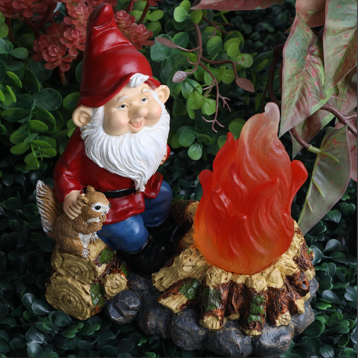 O-FarFarm warm glow enhances garden ambience after dark