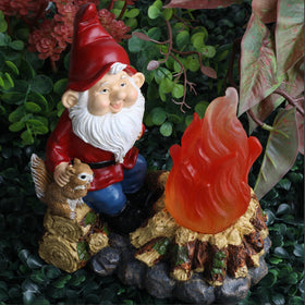 O-FarFarm warm glow enhances garden ambience after dark