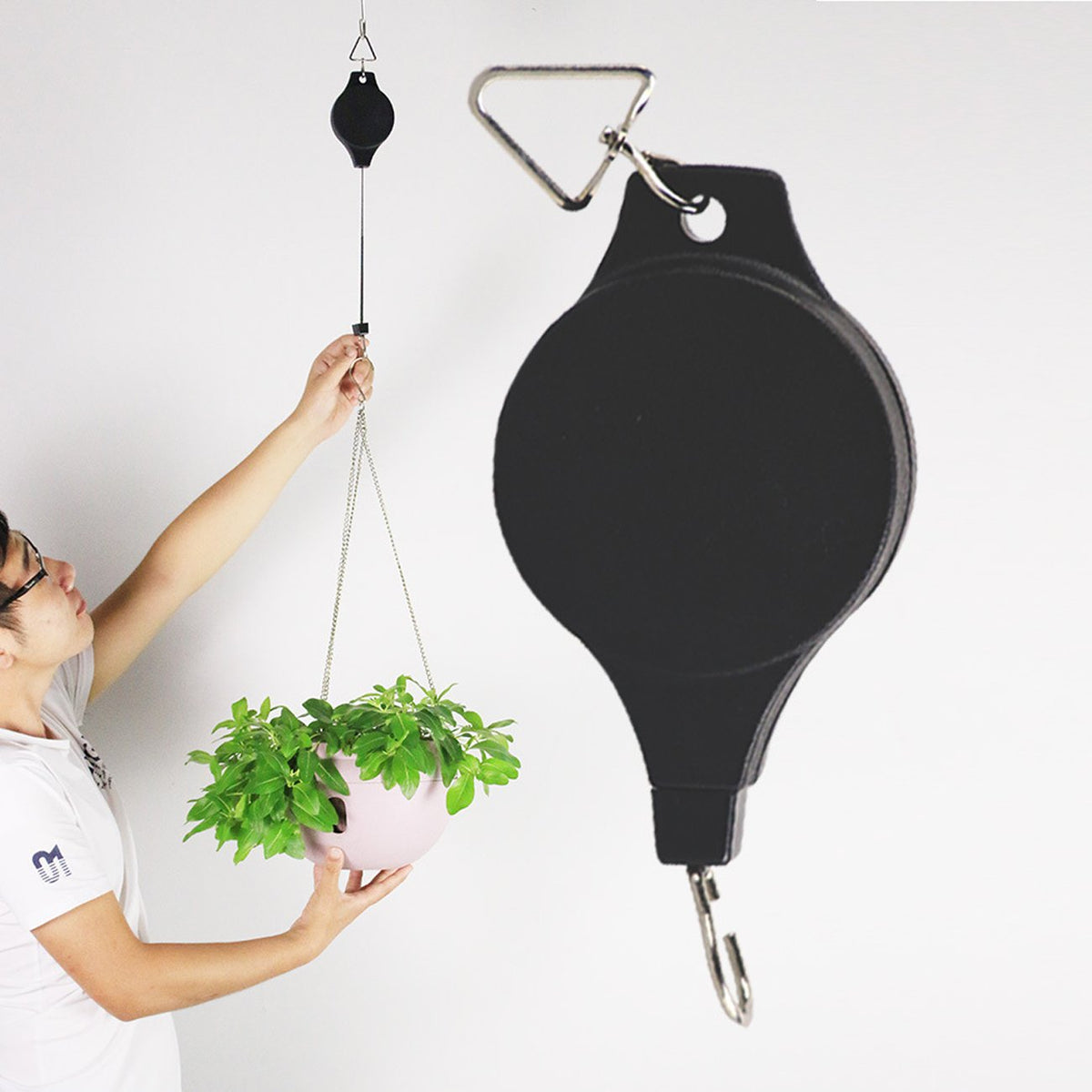 Ogrmar plant pulley four-unit pack in black offers flexible garden hanging options.
