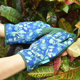 OIZEN breathable microfiber and polyester materials keep hands cool and dry.
