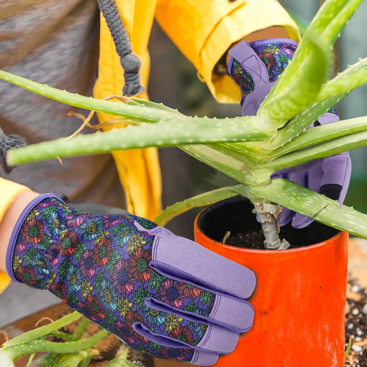 OIZEN sturdy double-stitched seams protect hands during gardening.