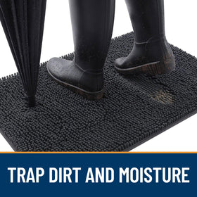 OLANLY chenille-dog-mat absorbs moisture and dirt for clean floors.