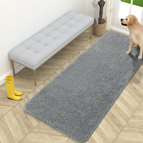 OLANLY dog door mat chenille soft provides warm footing for pets.