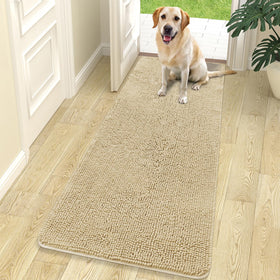 OLANLY dog door mat – muddy-paws close-up showing plush chenille and moisture absorption