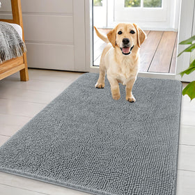 OLANLY dog door mat muddy paws closeup showing plush chenille for comfort.