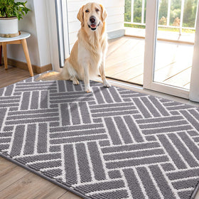 OLANLY indoor door mat captures dirt at entry to keep floors clean.