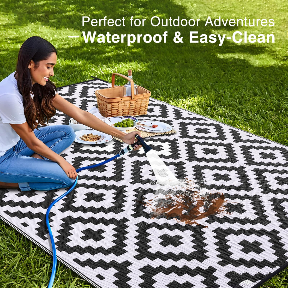 OLANLY UV-protected rug resists fading under sun for long-lasting color.