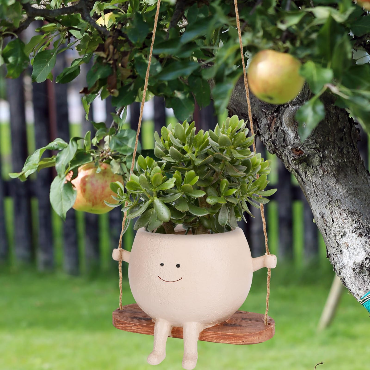 OLINLIFE planter drainage holes promote healthy watering and plant care.