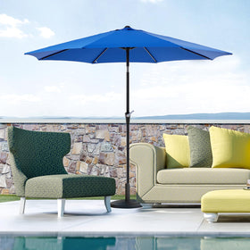 OLIXIS crank lift system enables easy opening and closing of the umbrella.