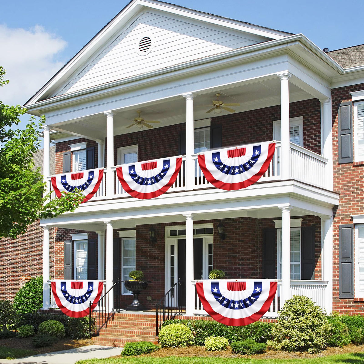 Olixmlya flag with rust-proof grommets for durable mounting.