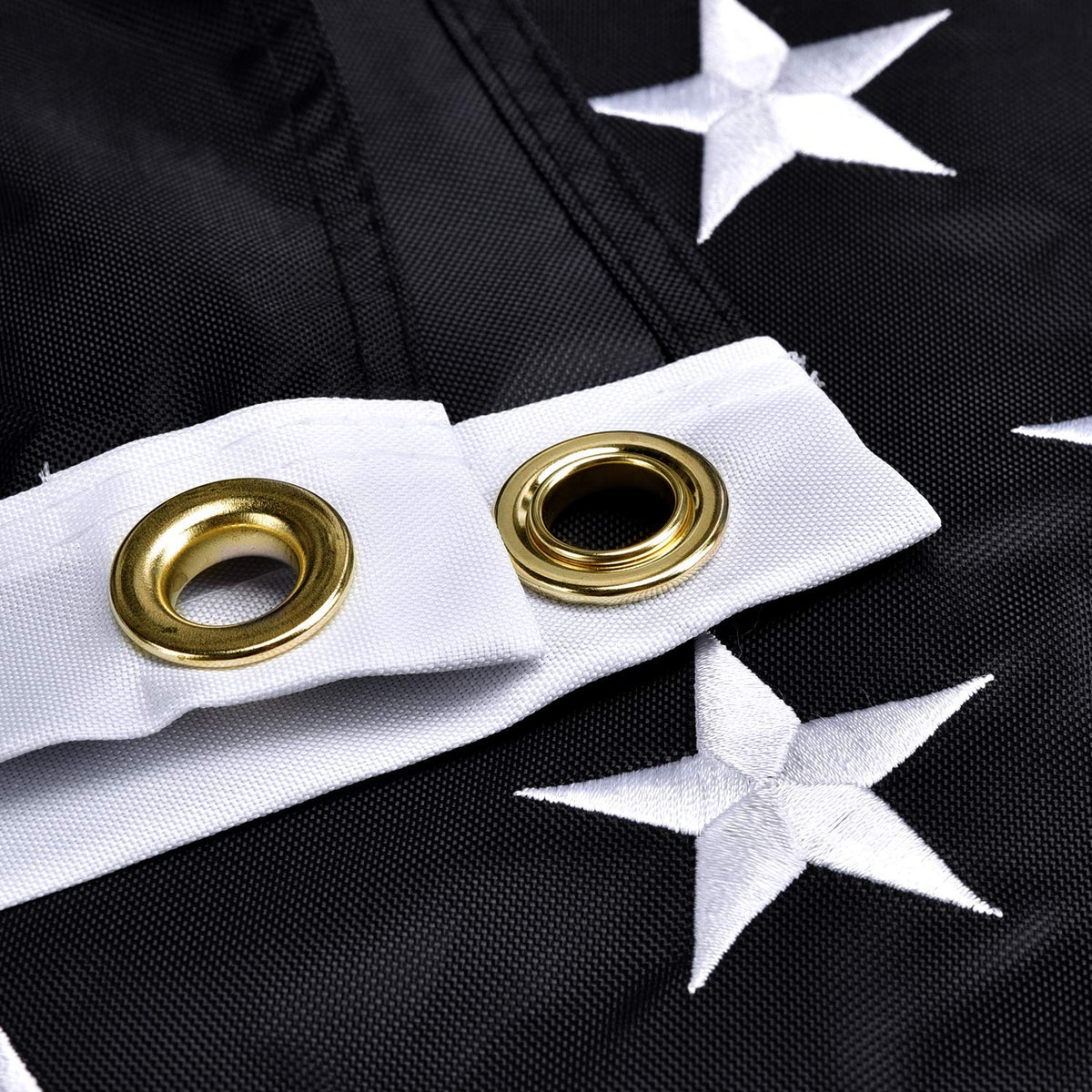 OLYNIK flag uses 300D nylon for quick dry and weather-ready performance.