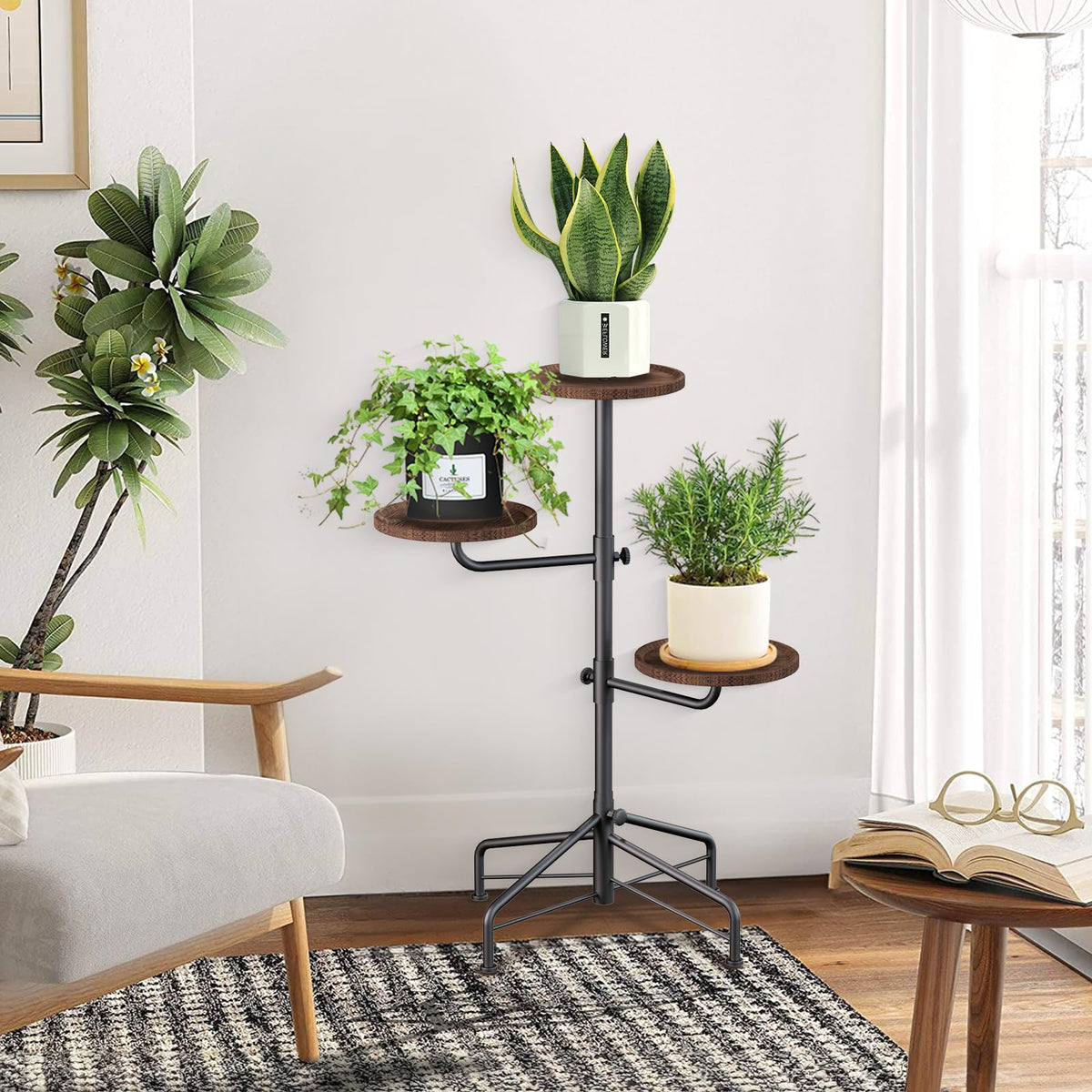 Onadak wooden trays and steel frame offer sturdy, lasting support.