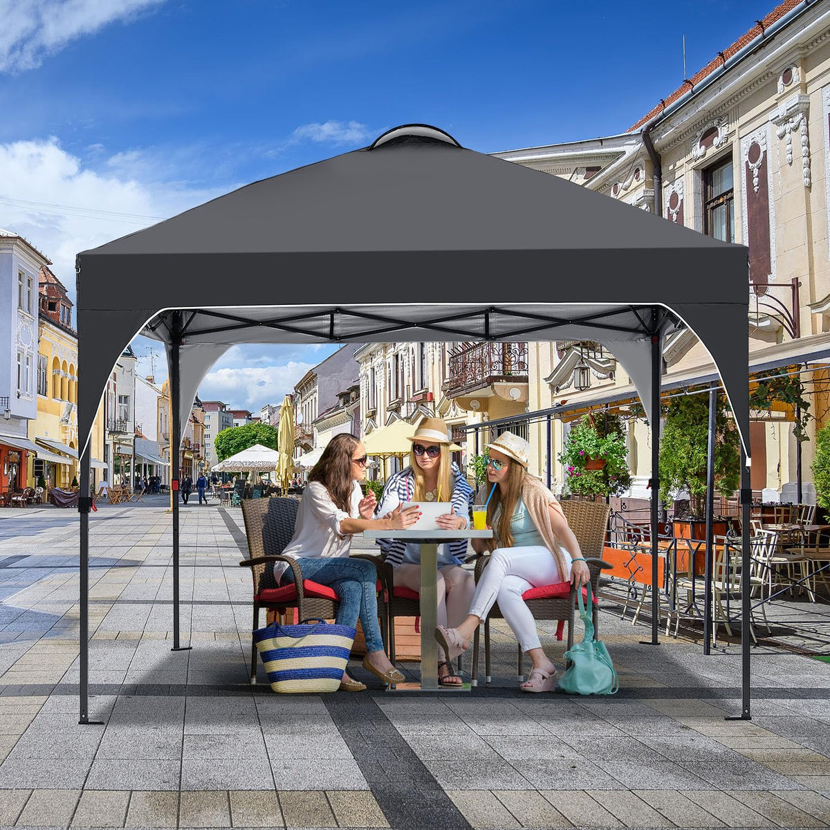 Oneofics compact-fold design simplifies transport and quick setup.