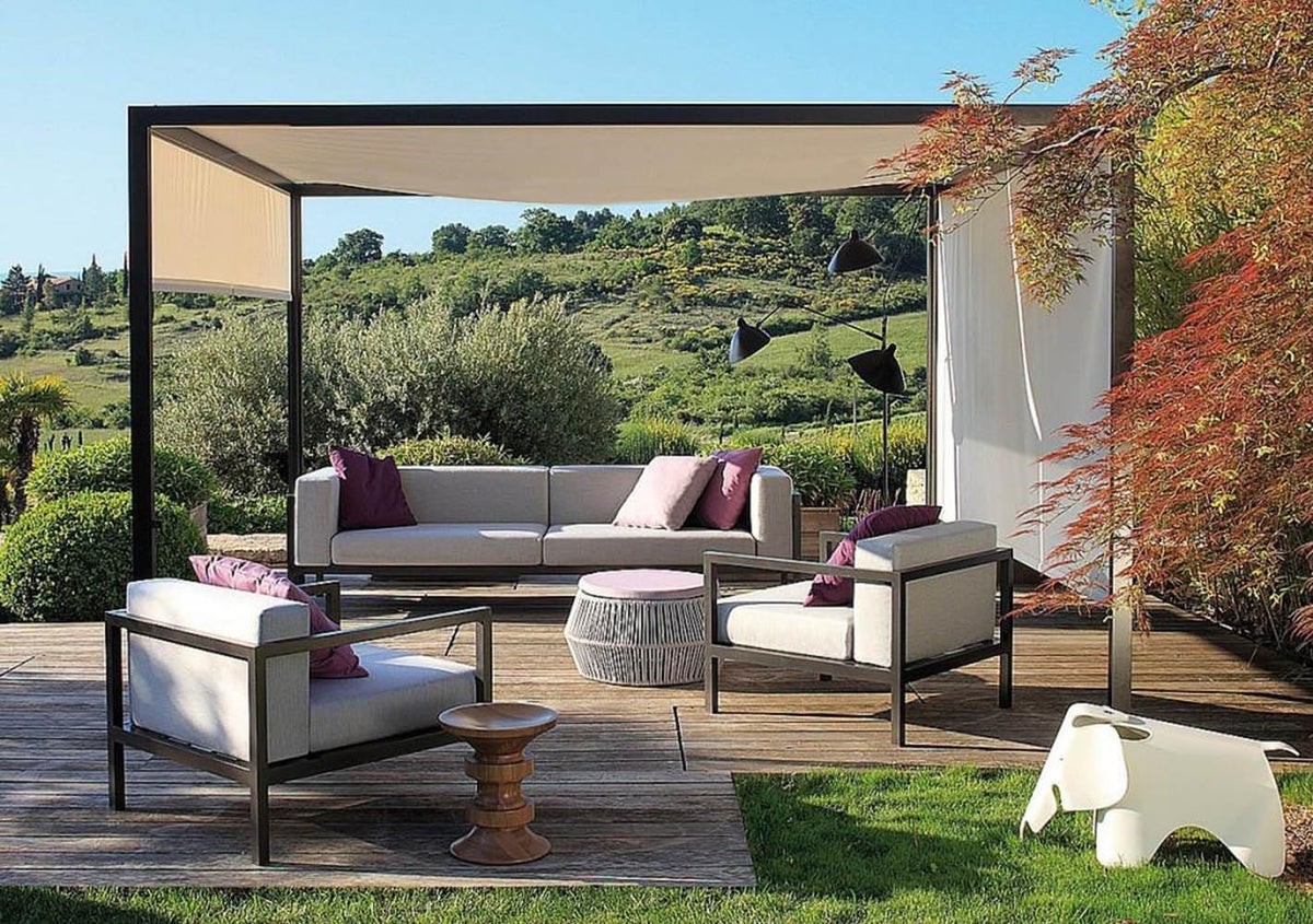 ontheway Universal Doubleton beige canopy installed on pergola